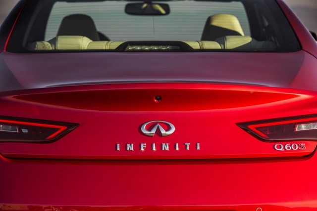 Infiniti Q60 foto 26