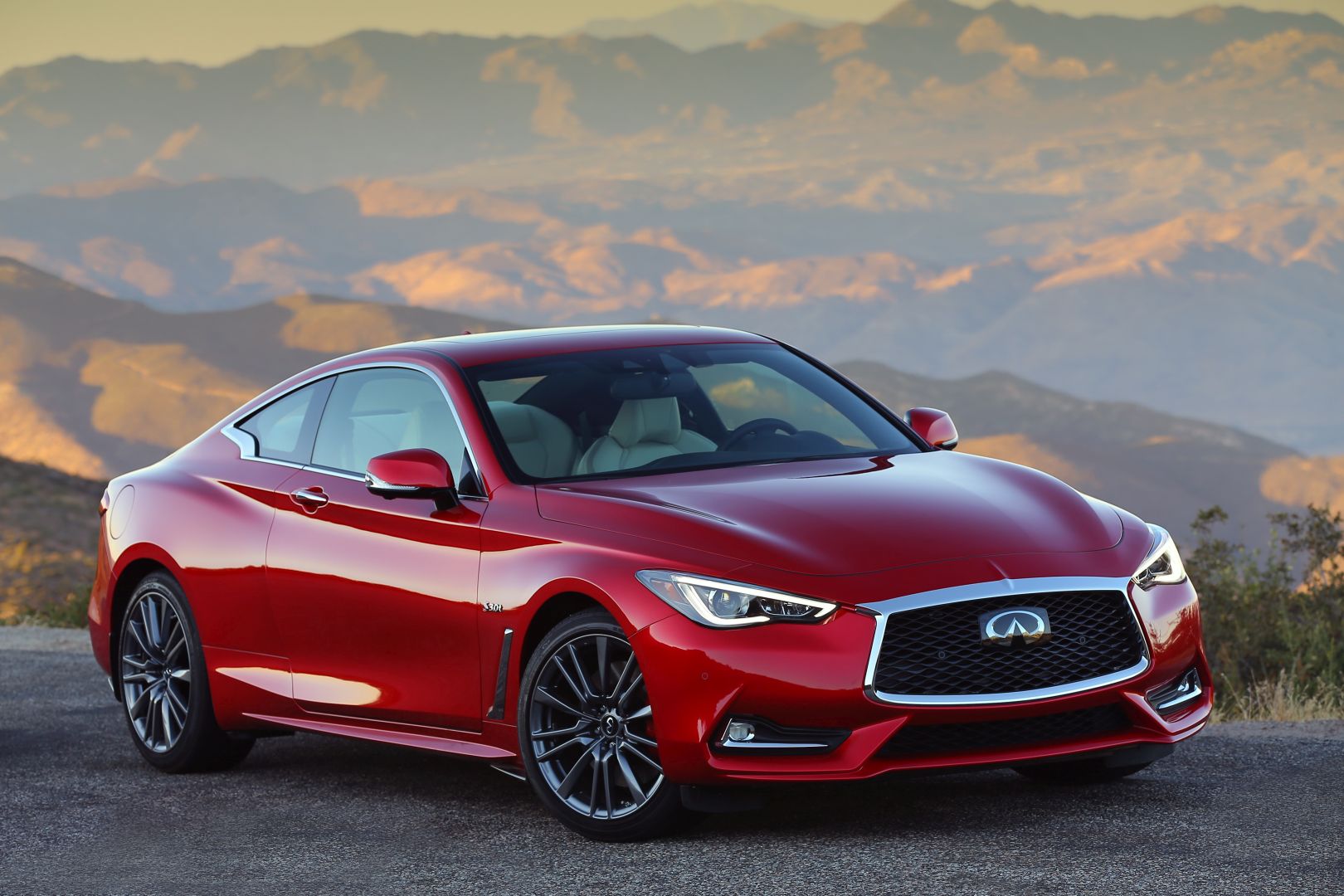 Infiniti Q60 photo 29