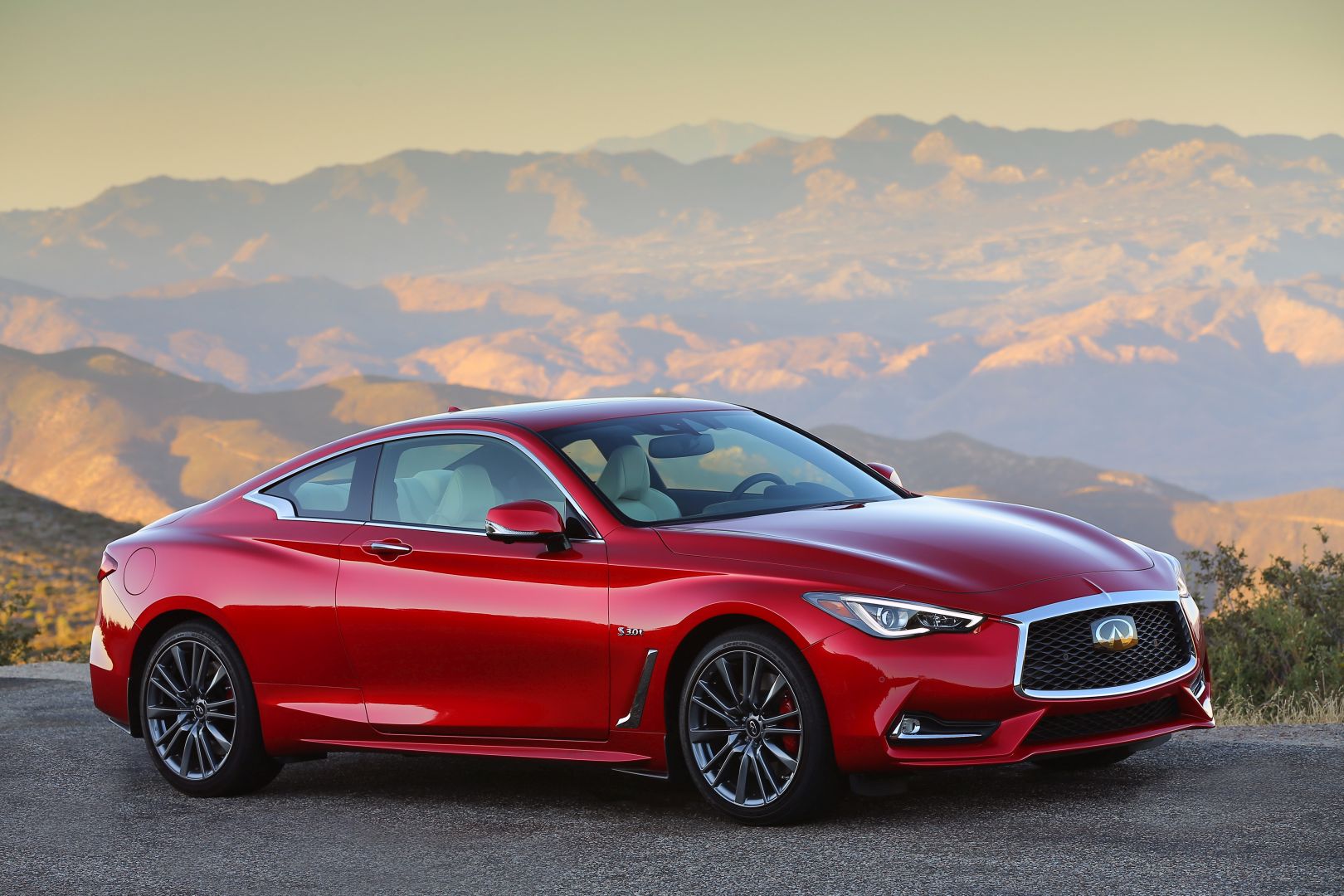 Infiniti Q60 photo 30