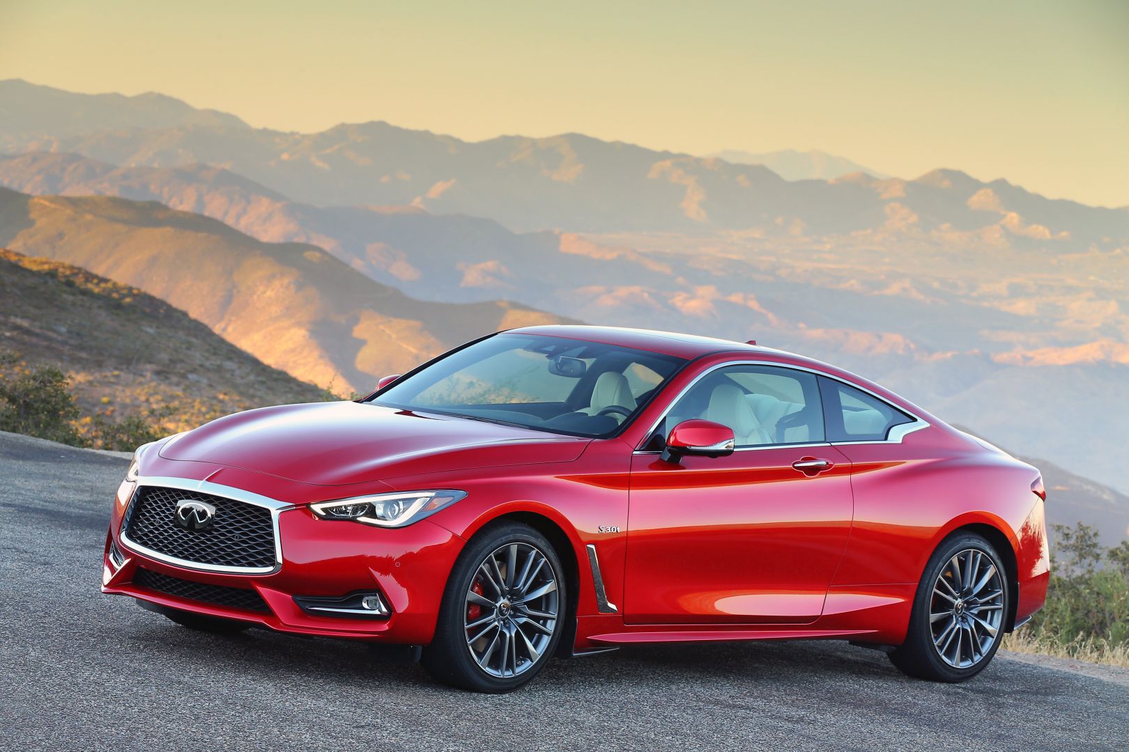 Infiniti Q60 photo 31