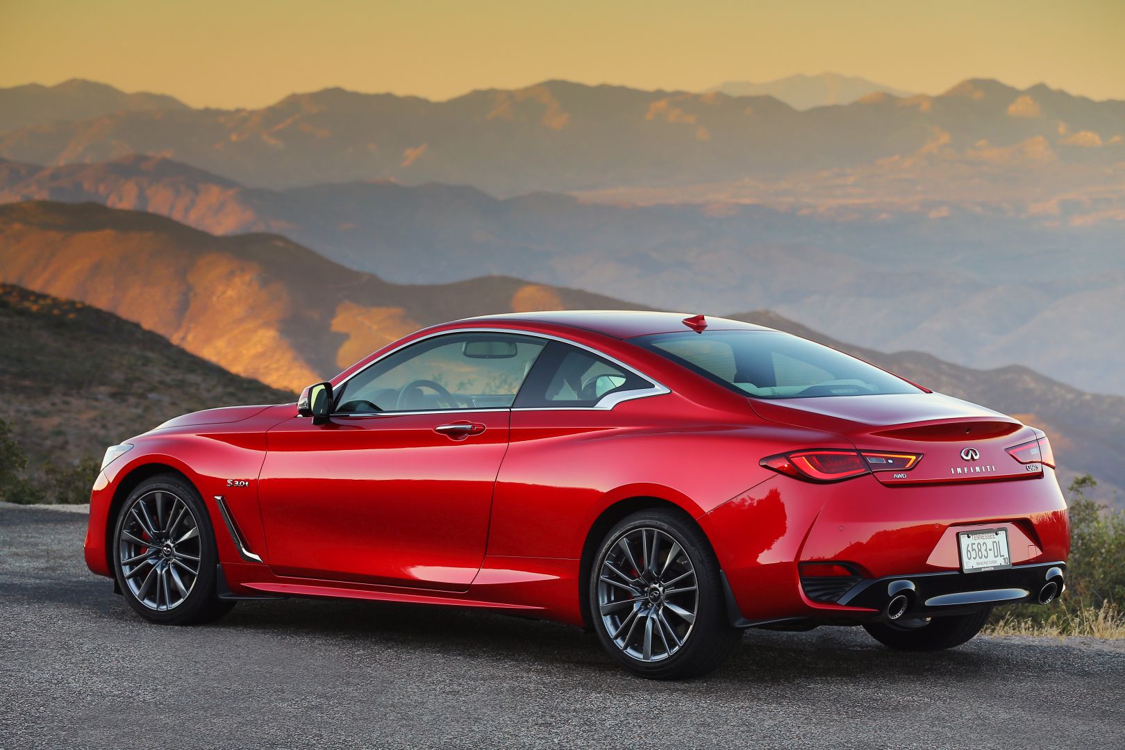 Infiniti Q60 photo 33