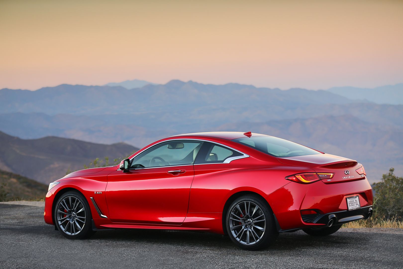 Infiniti Q60 photo 34