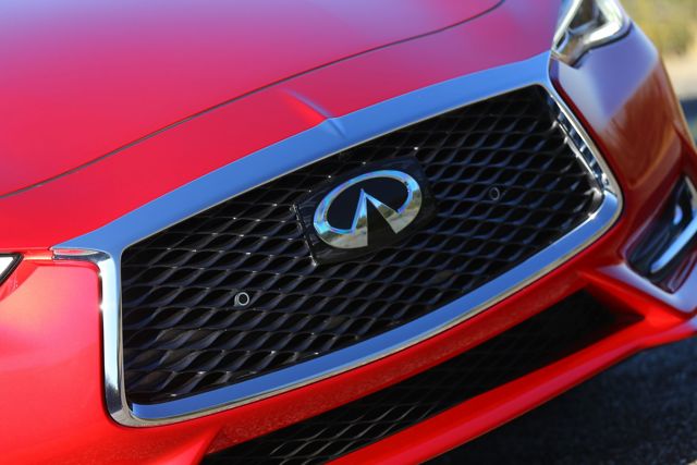Infiniti Q60 foto 49