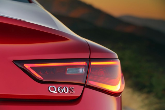 Infiniti Q60 foto 52