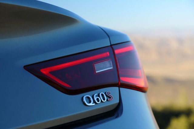 Infiniti Q60 foto 70