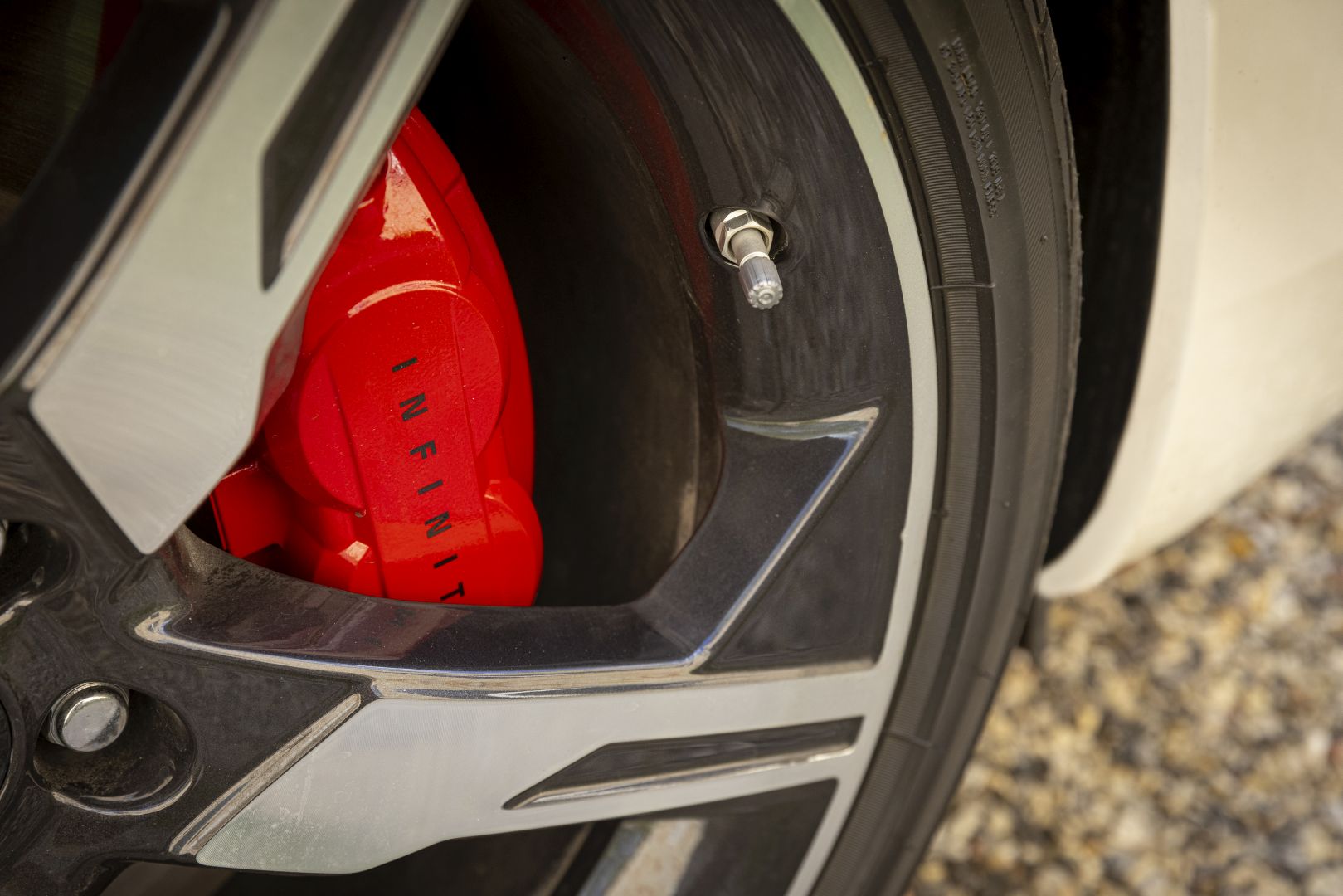 Infiniti Q60 photo 92