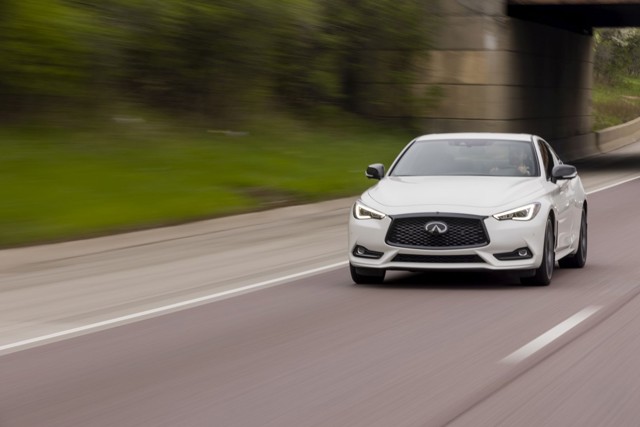 Infiniti Q60 foto 94