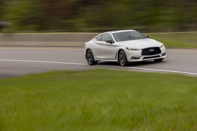 Infiniti Q60 foto 95