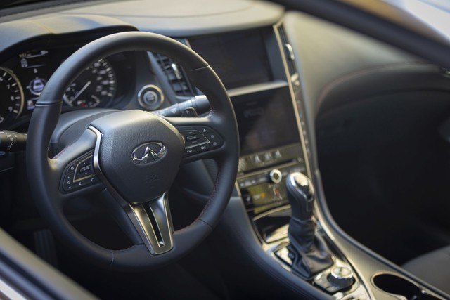 Infiniti Q60 foto 114