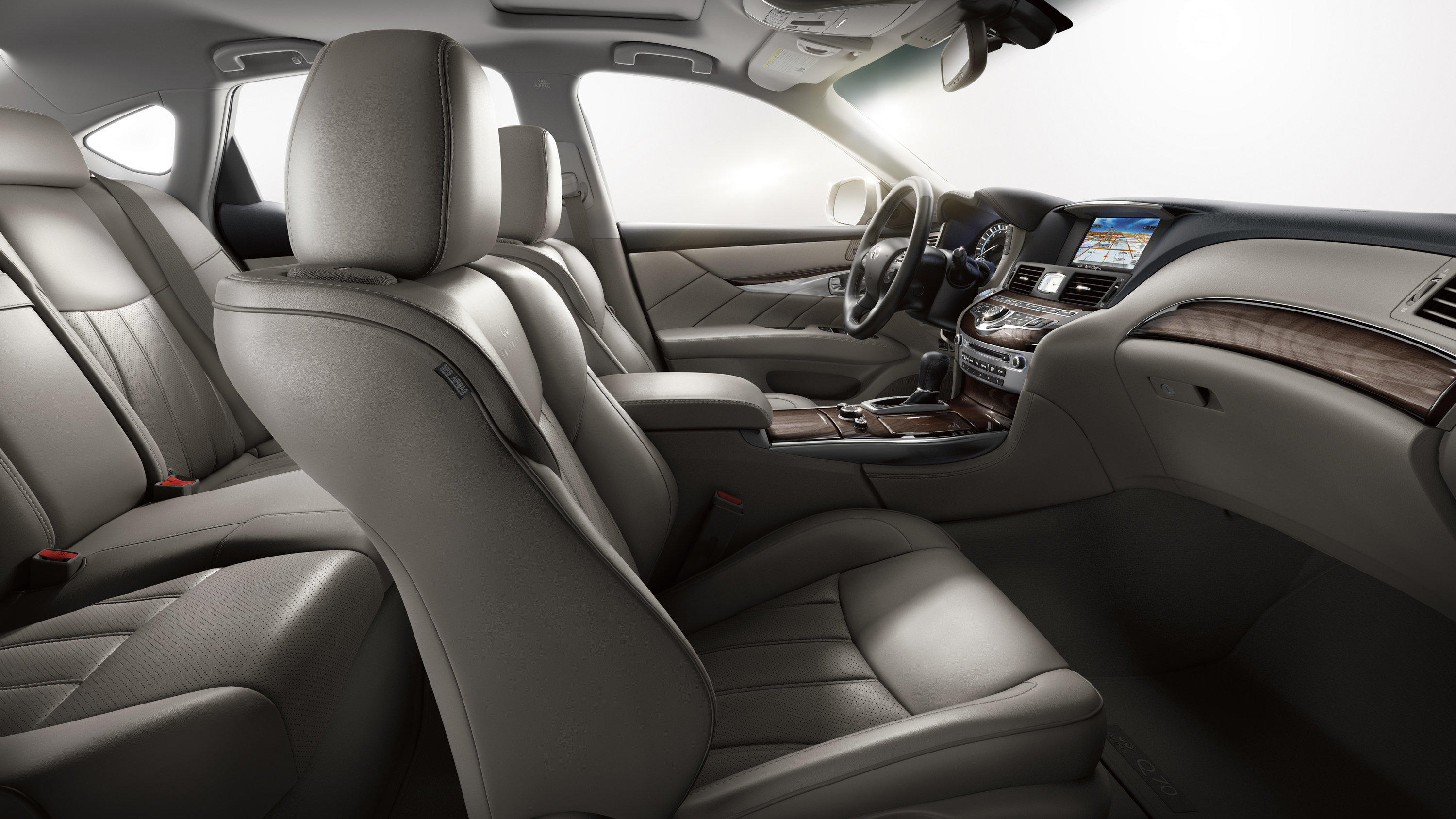 Infiniti Q70 photo 29