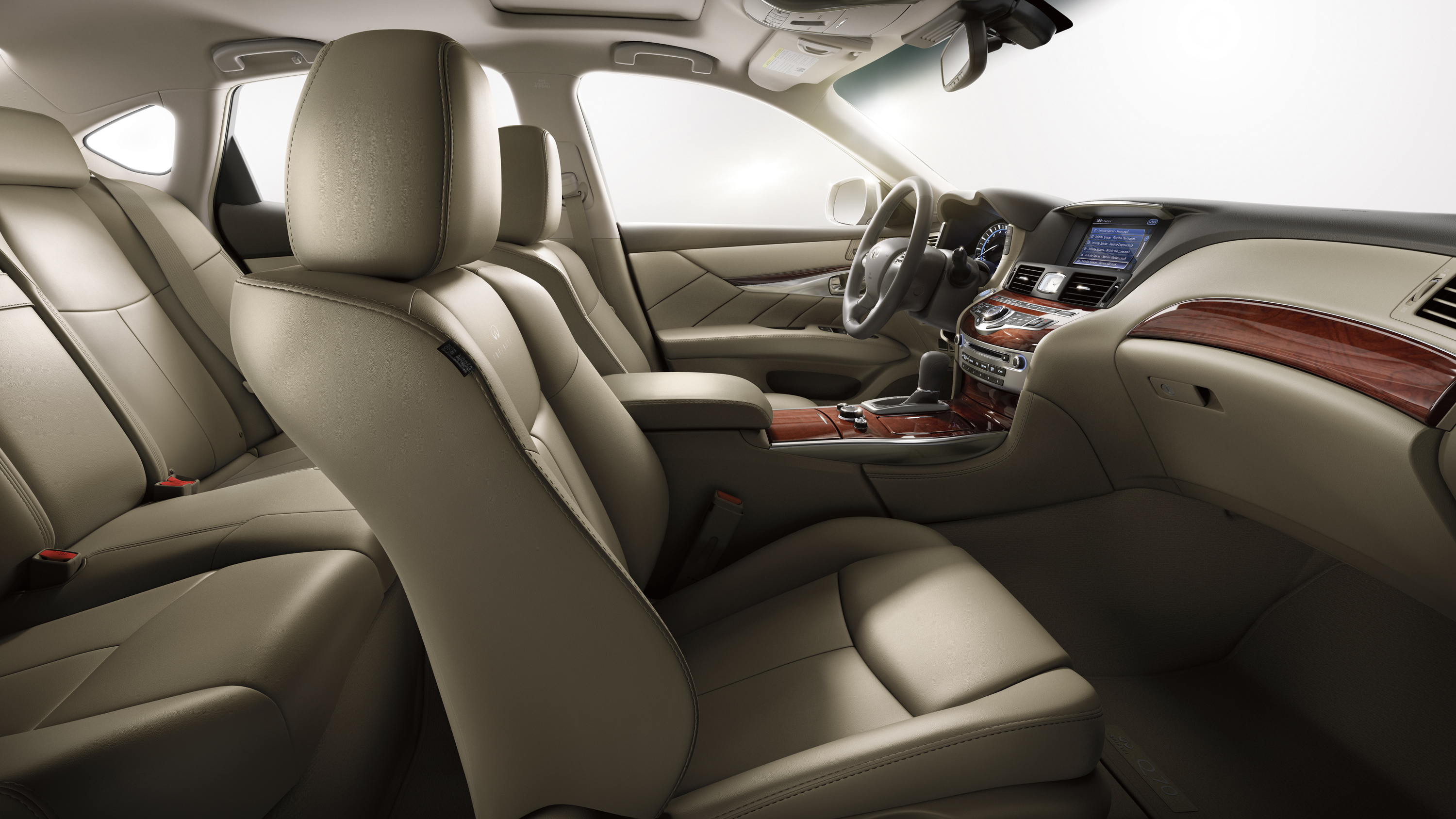 Infiniti Q70 photo 30