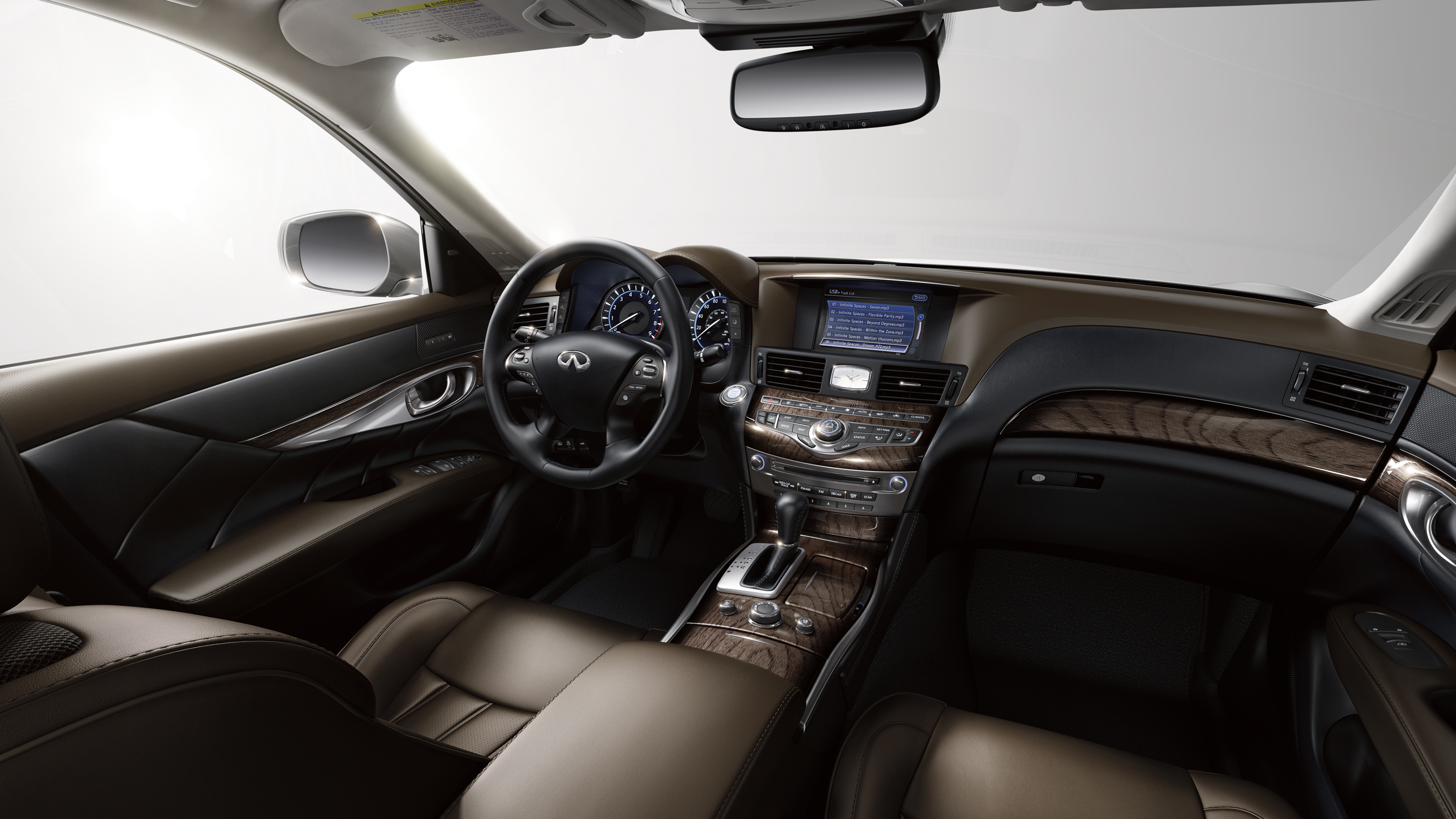 Infiniti Q70 photo 19