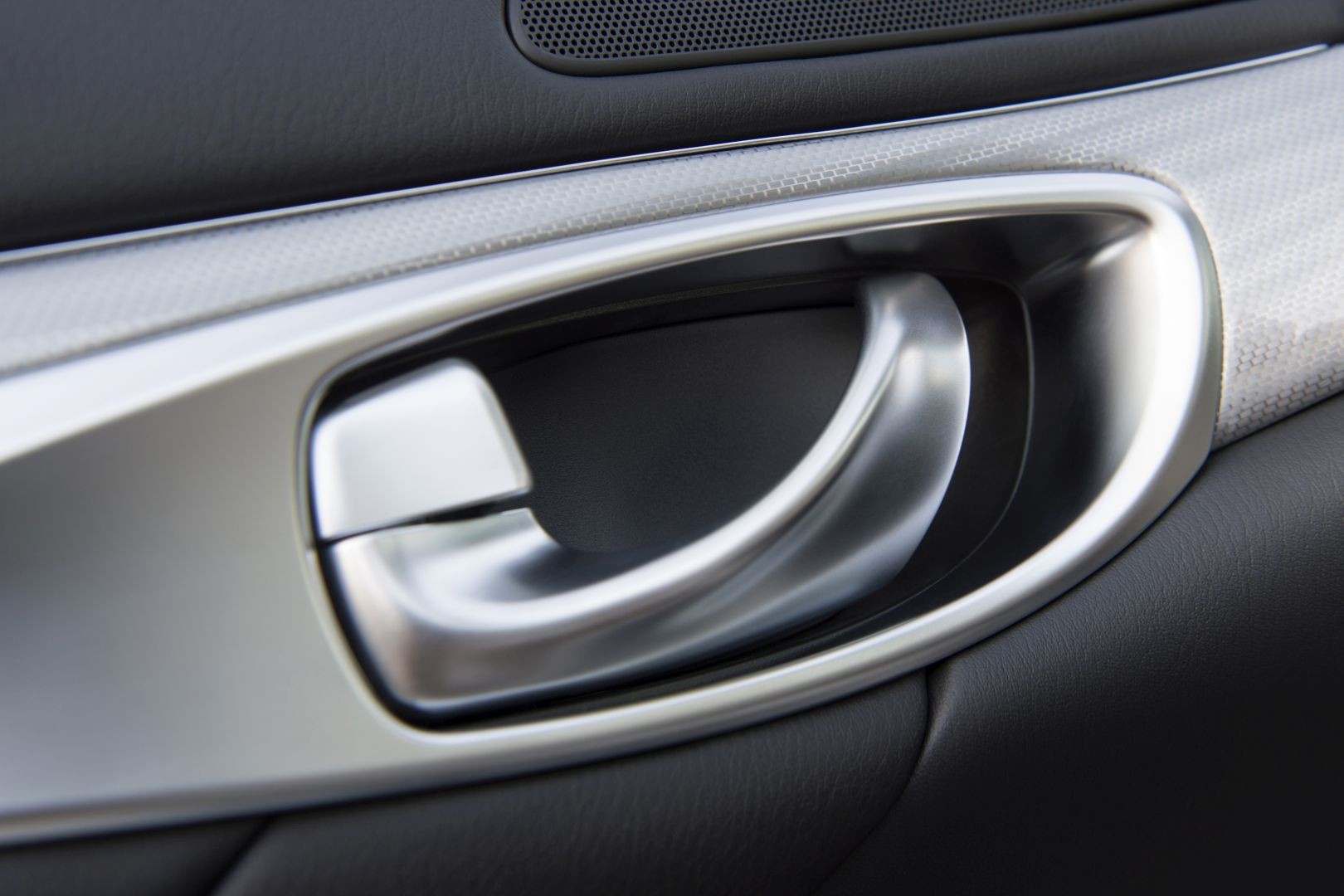 Infiniti Q70 photo 25