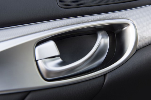 Infiniti Q70 photo 25