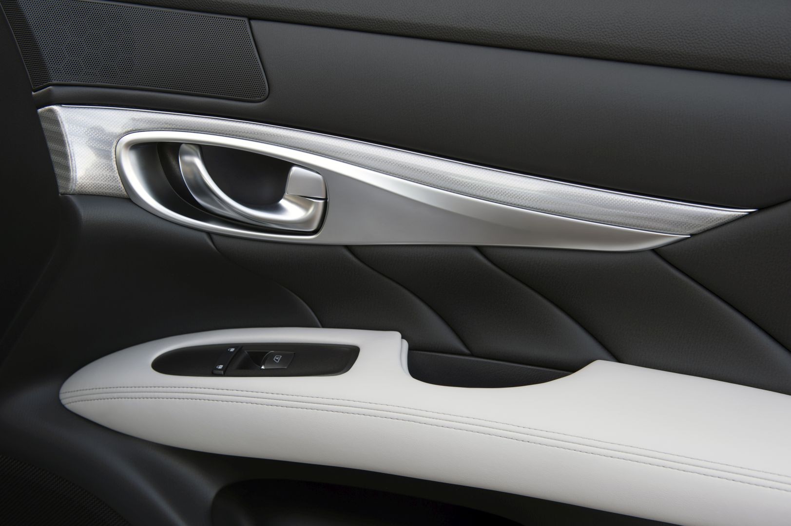 Infiniti Q70 photo 20