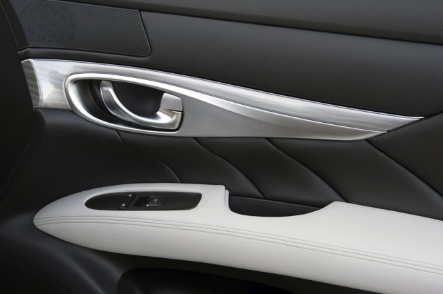 Infiniti Q70 photo 20