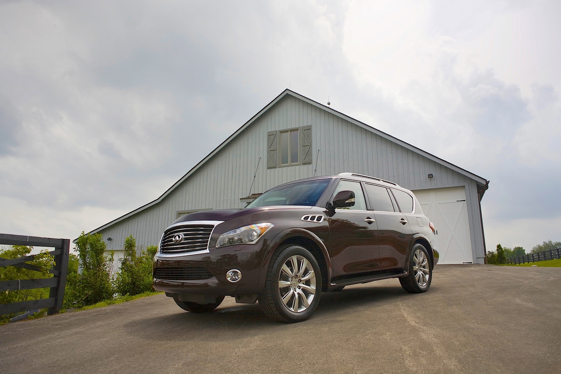 Infiniti Qx photo 2