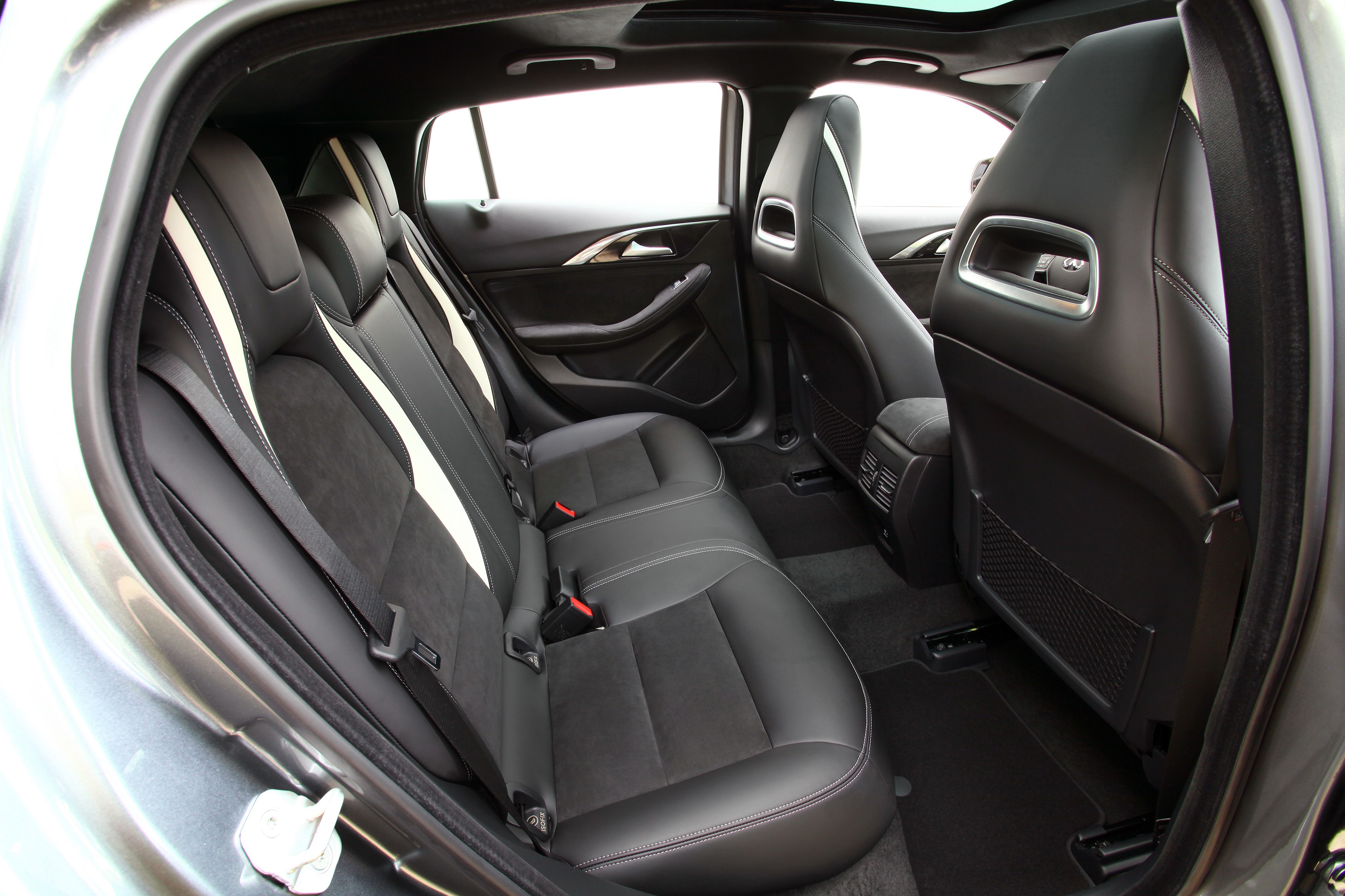 Infiniti Qx30 photo 84