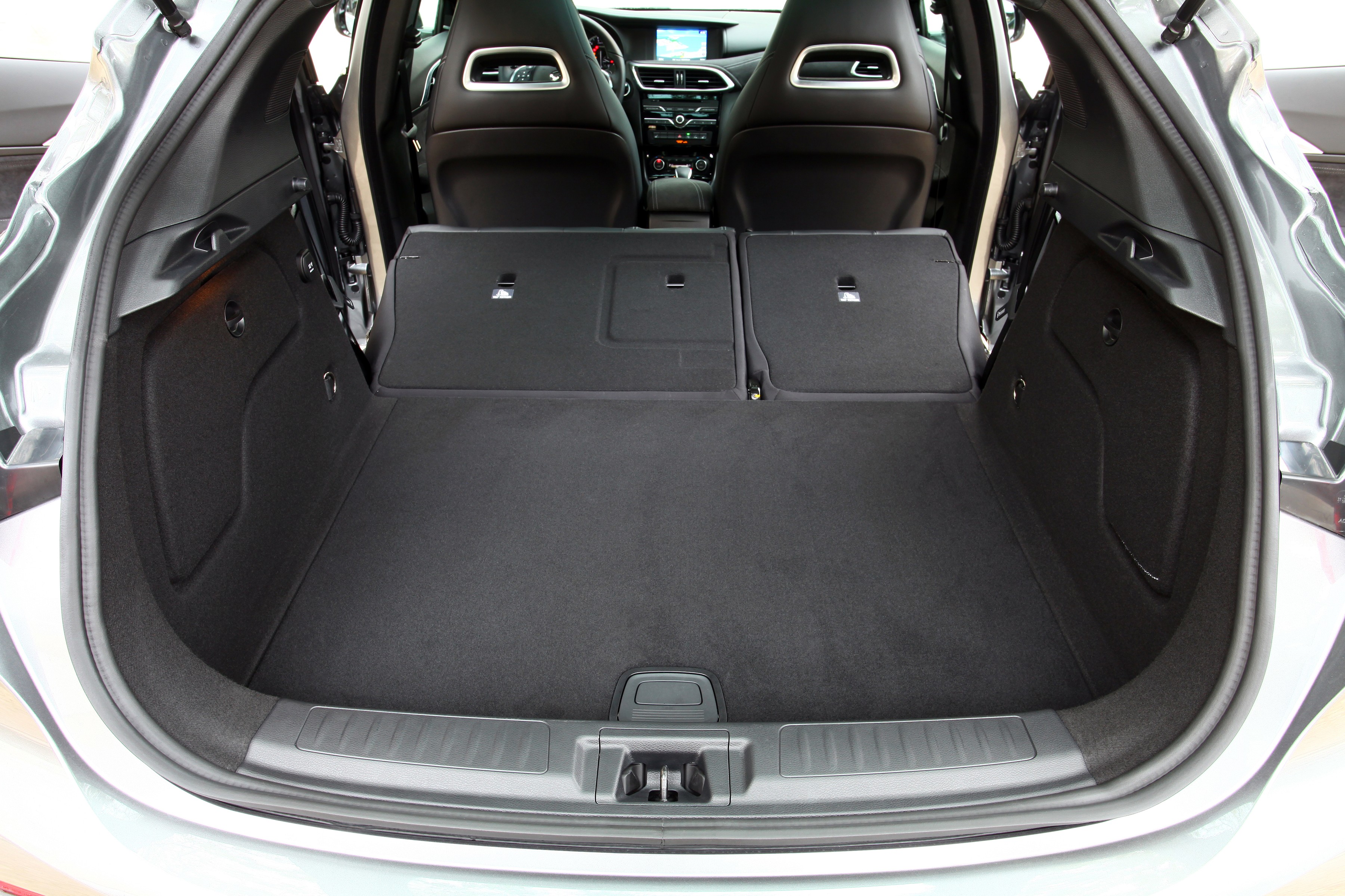 Infiniti Qx30 photo 85