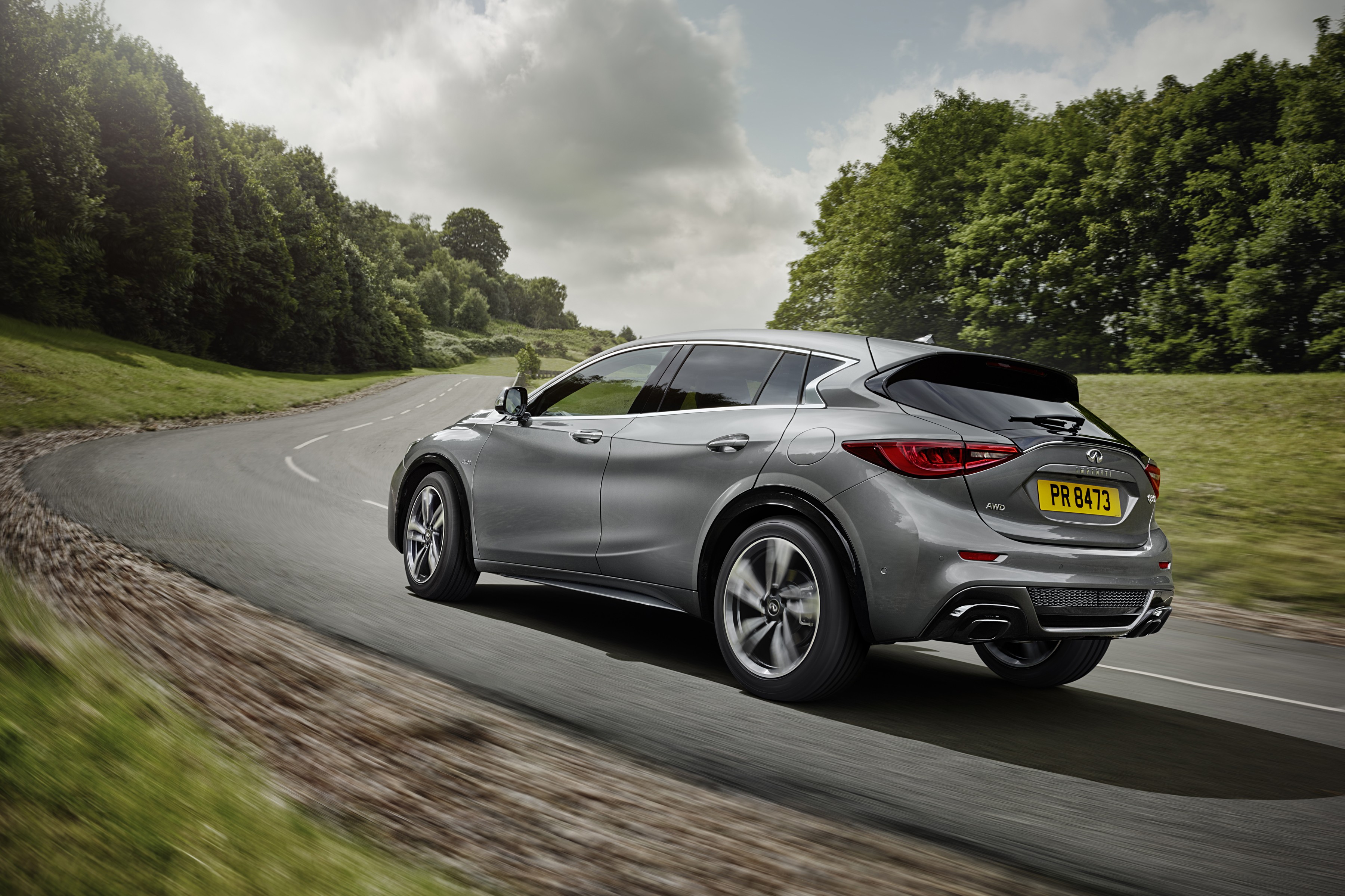 Infiniti Qx30 photo 3
