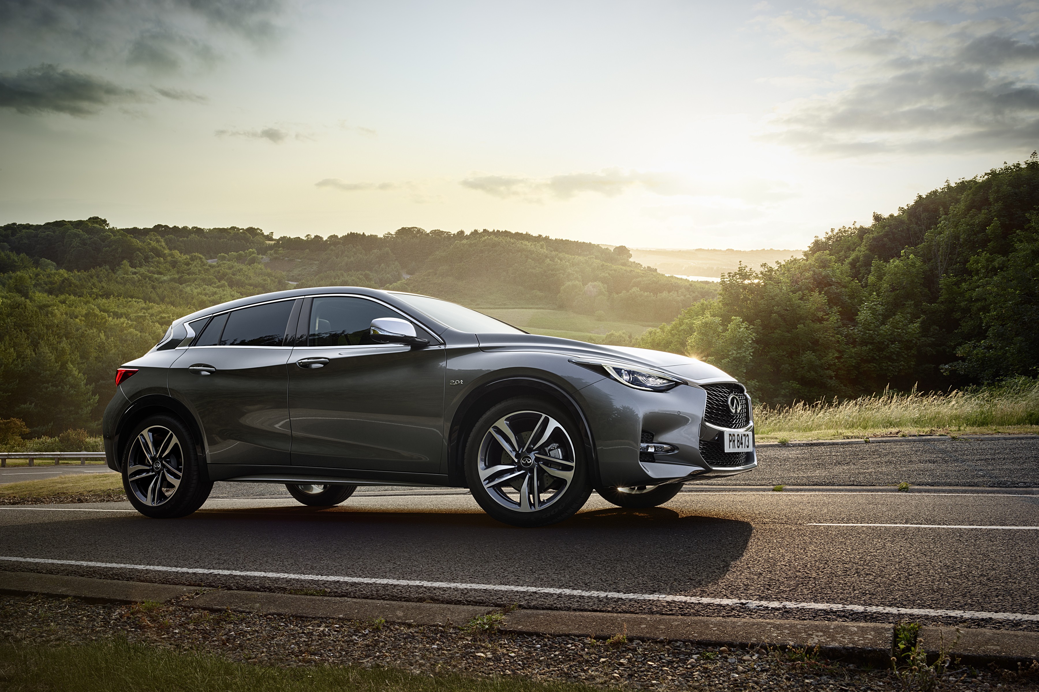 Infiniti Qx30 photo 7