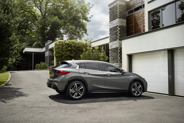Infiniti Qx30 foto 10
