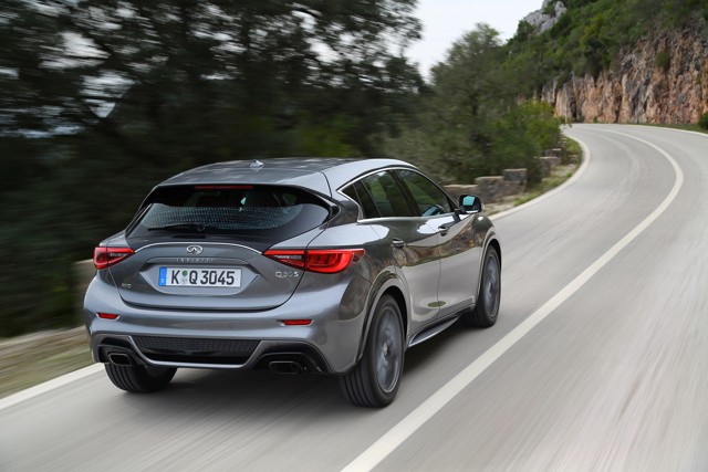 Infiniti Qx30 foto 14