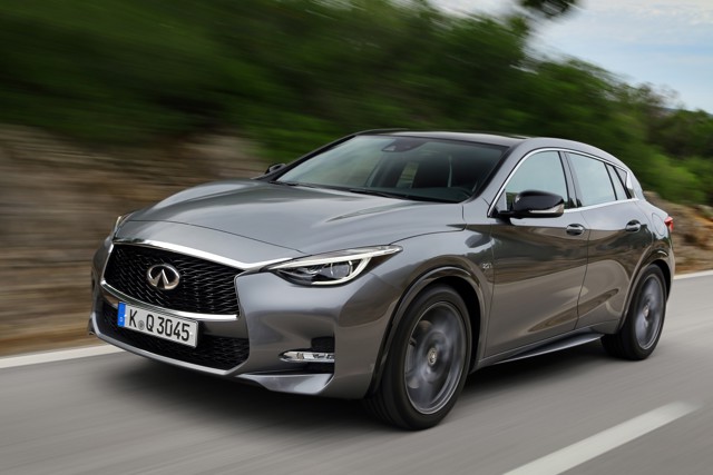 Infiniti Qx30 foto 15