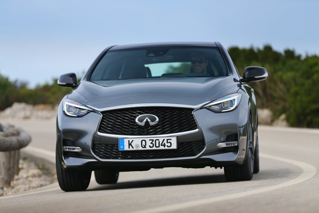 Infiniti Qx30 foto 22