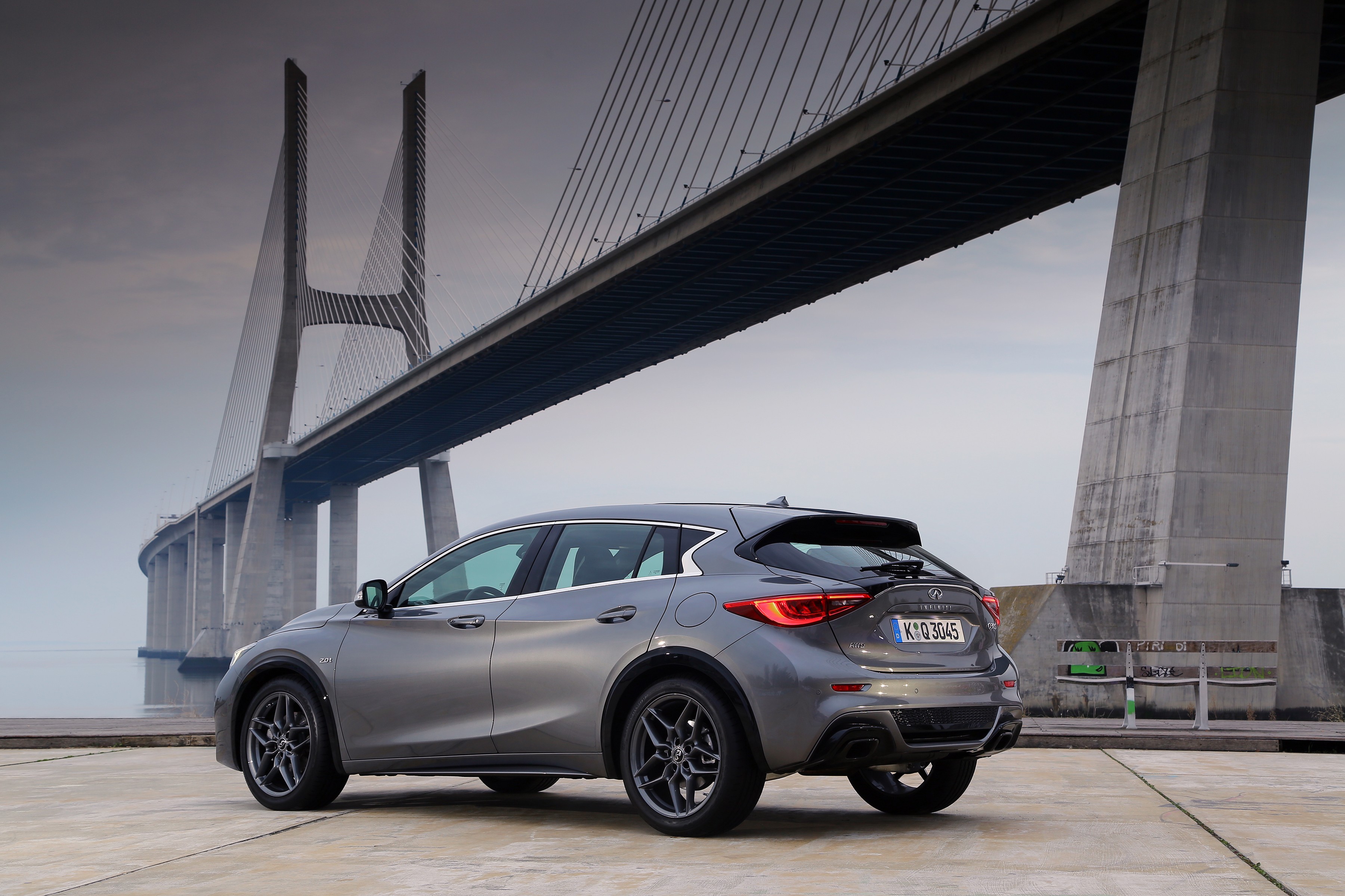 Infiniti Qx30 photo 31