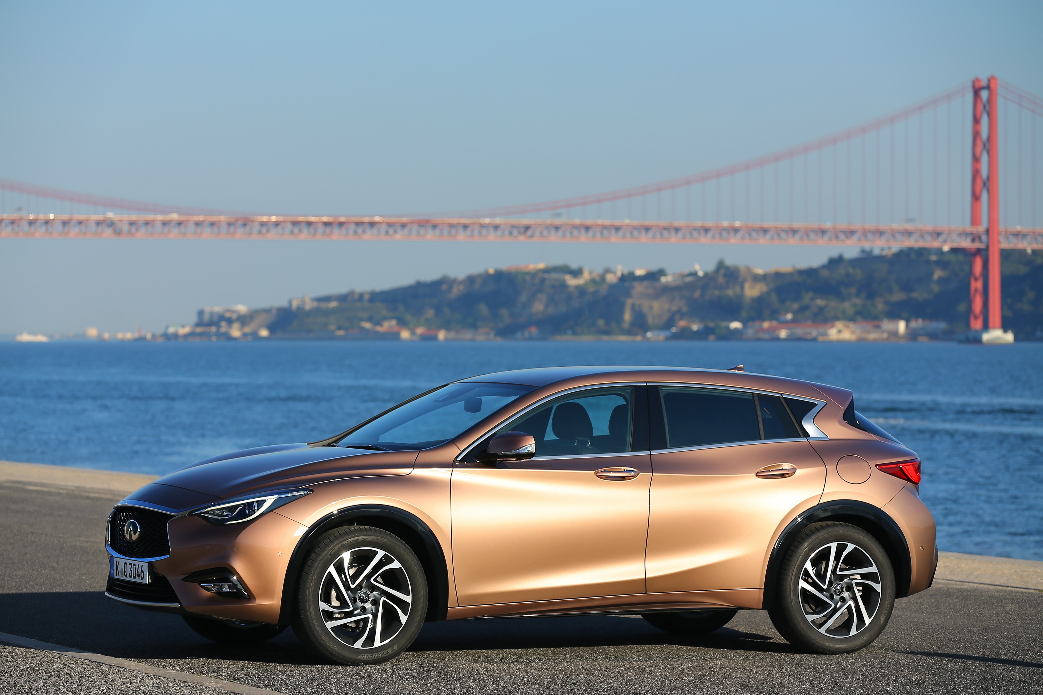 Infiniti Qx30 photo 34