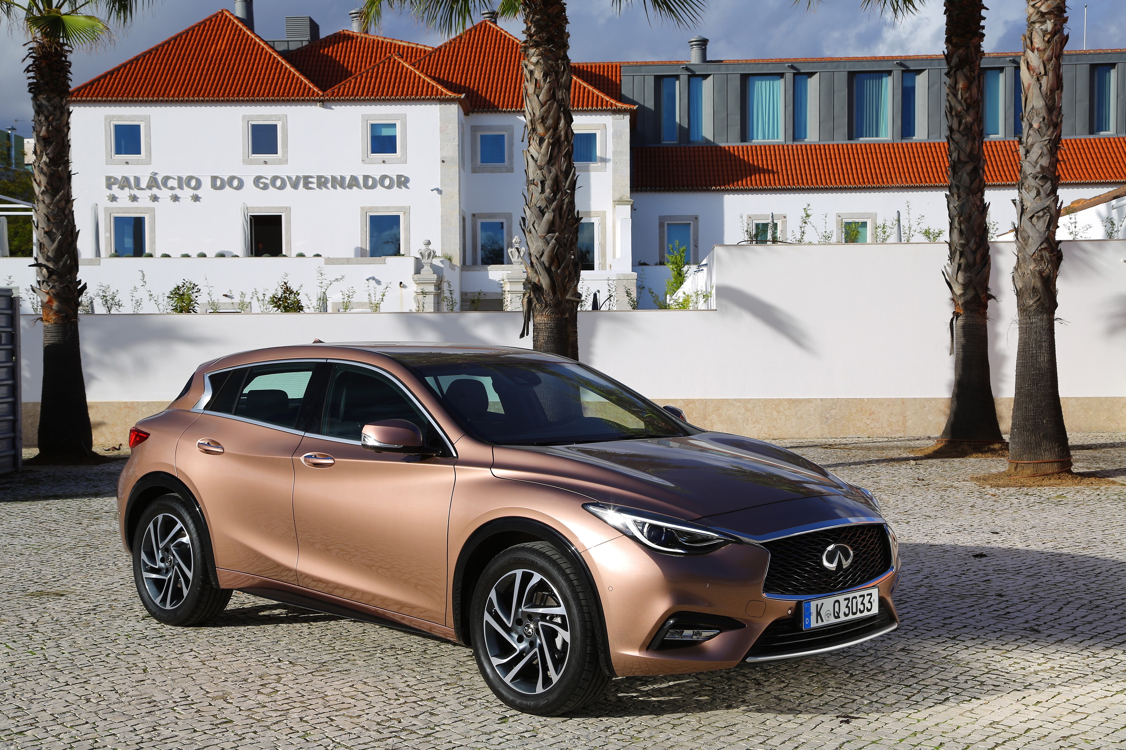 Infiniti Qx30 photo 36