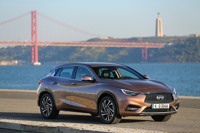 Infiniti Qx30 foto 39