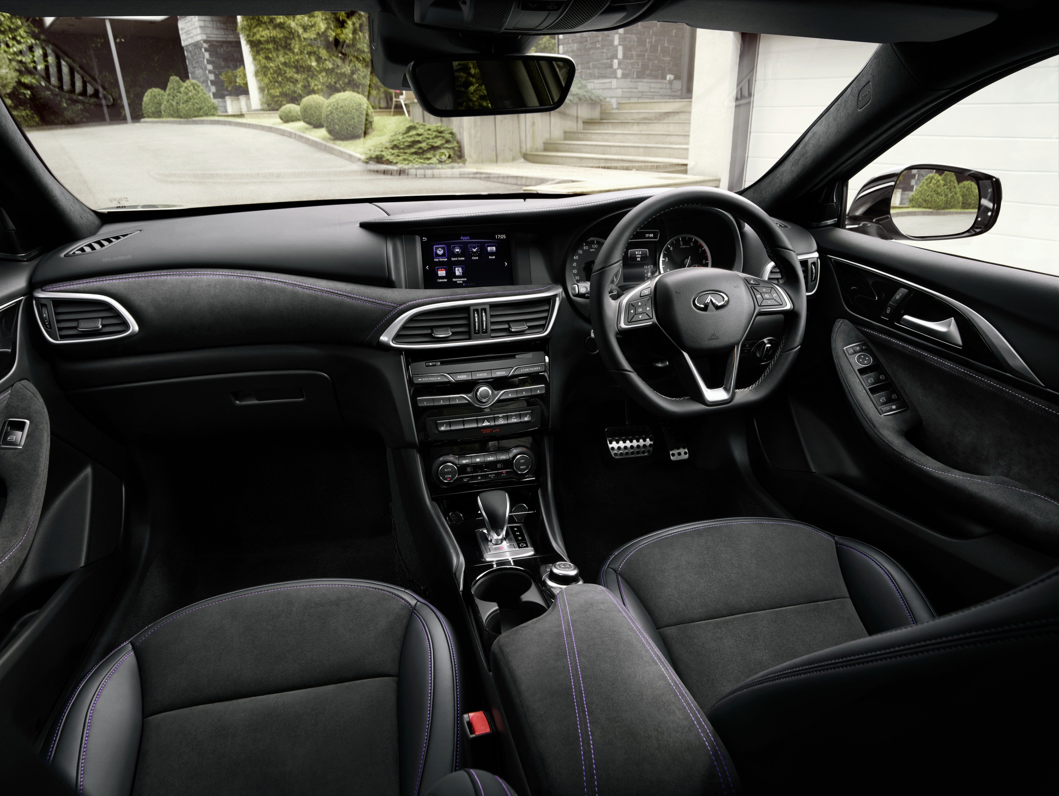 Infiniti Qx30 photo 79