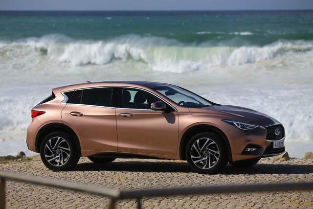 Infiniti Qx30 foto 40
