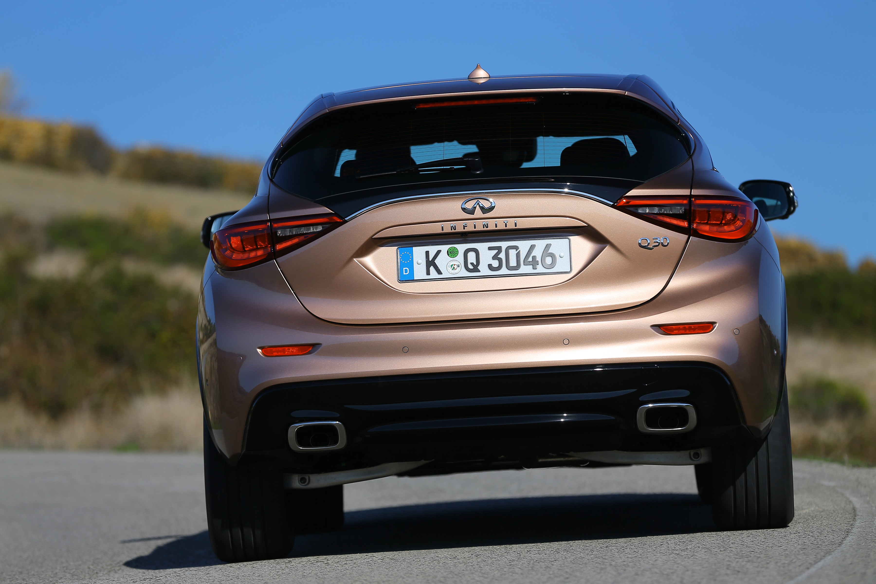 Infiniti Qx30 photo 42