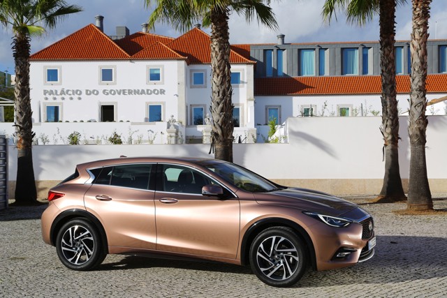 Infiniti Qx30 foto 43