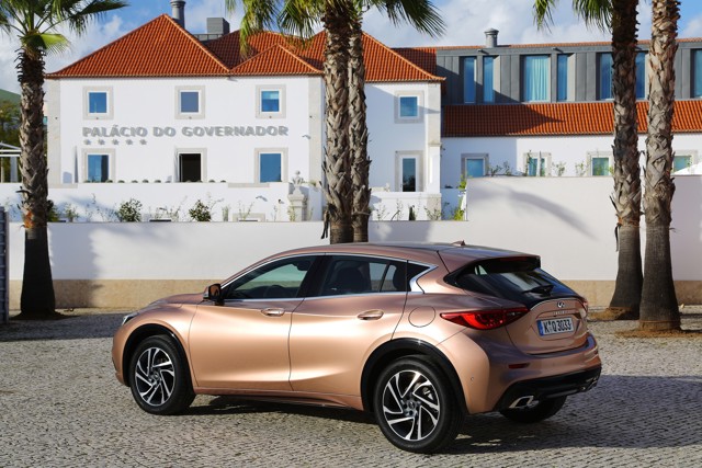 Infiniti Qx30 foto 44