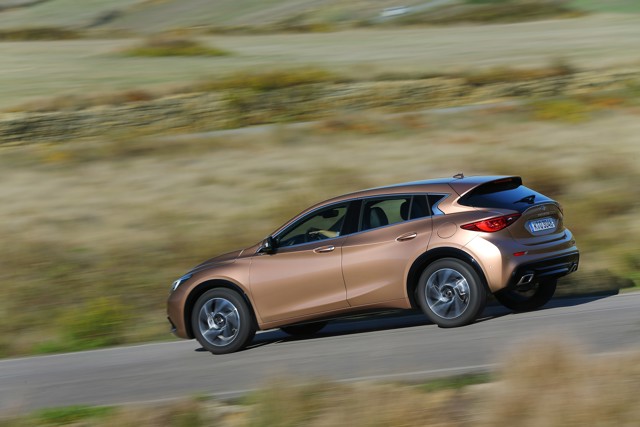 Infiniti Qx30 foto 46