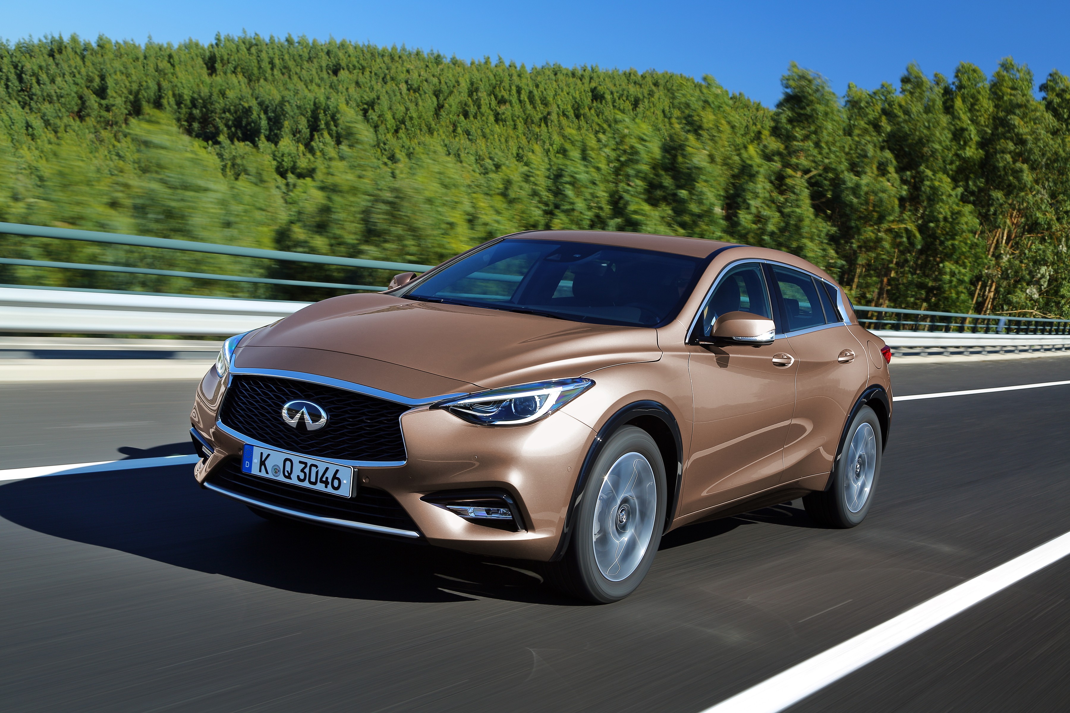 Infiniti Qx30 photo 47