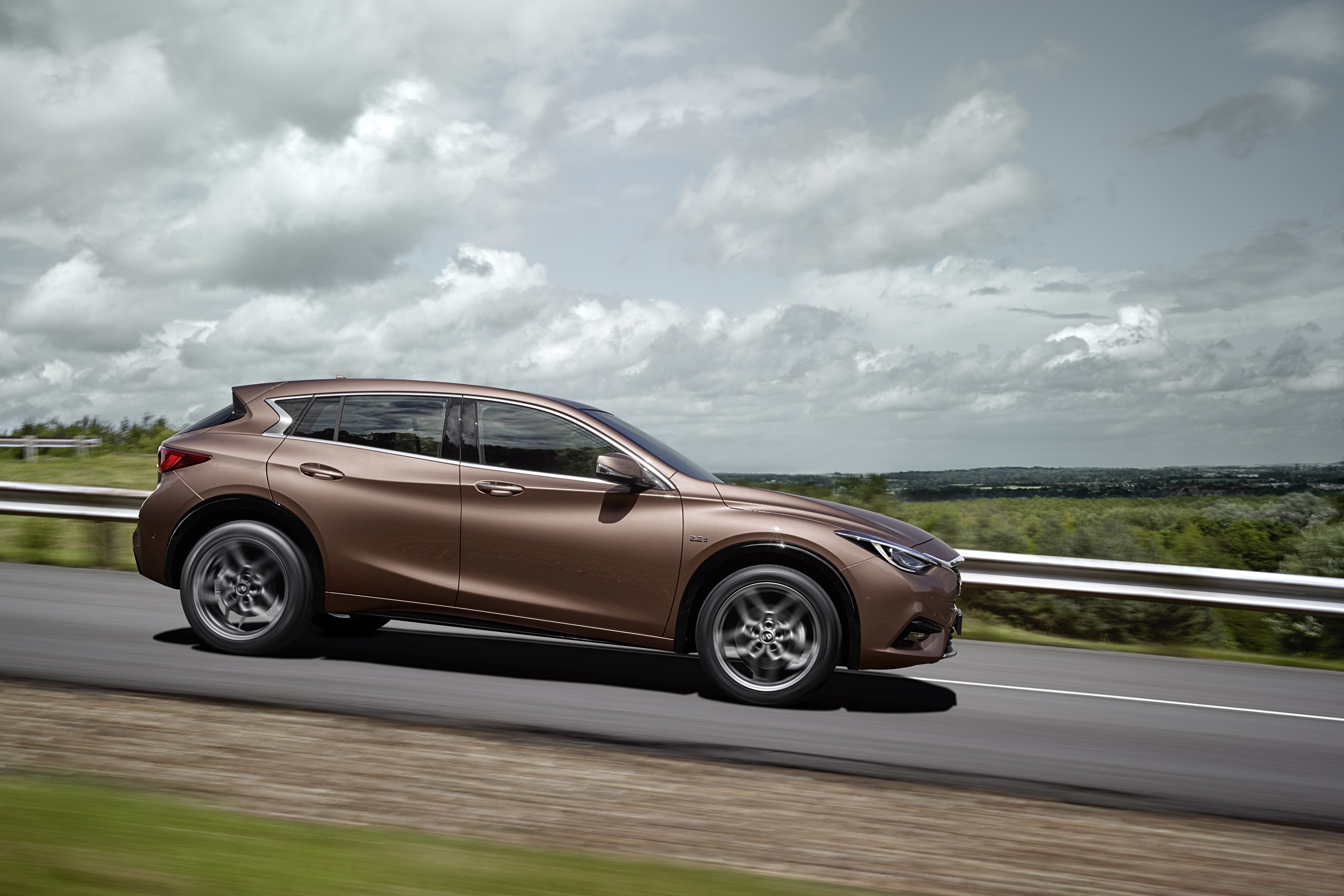 Infiniti Qx30 photo 52