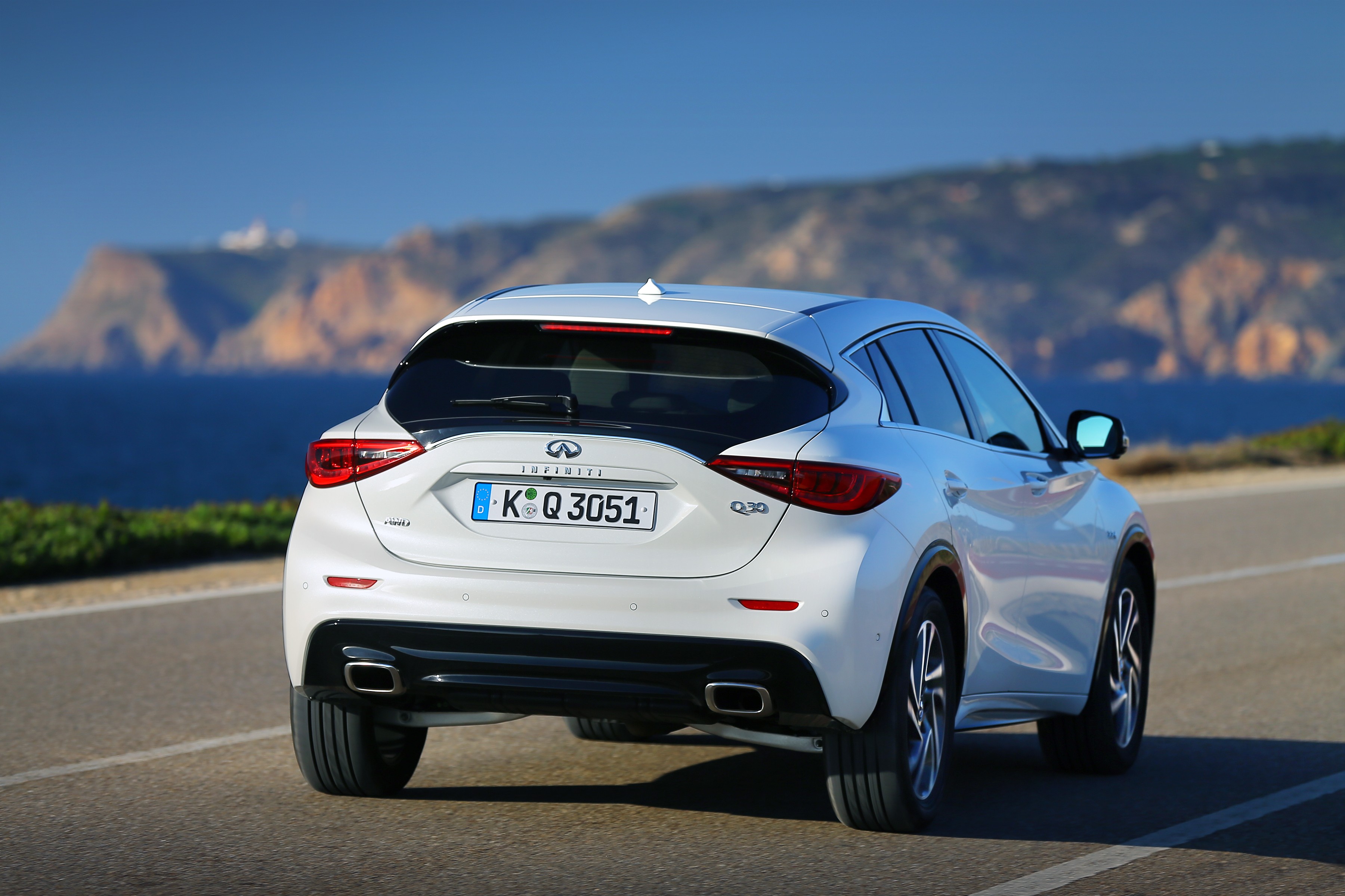 Infiniti Qx30 photo 54