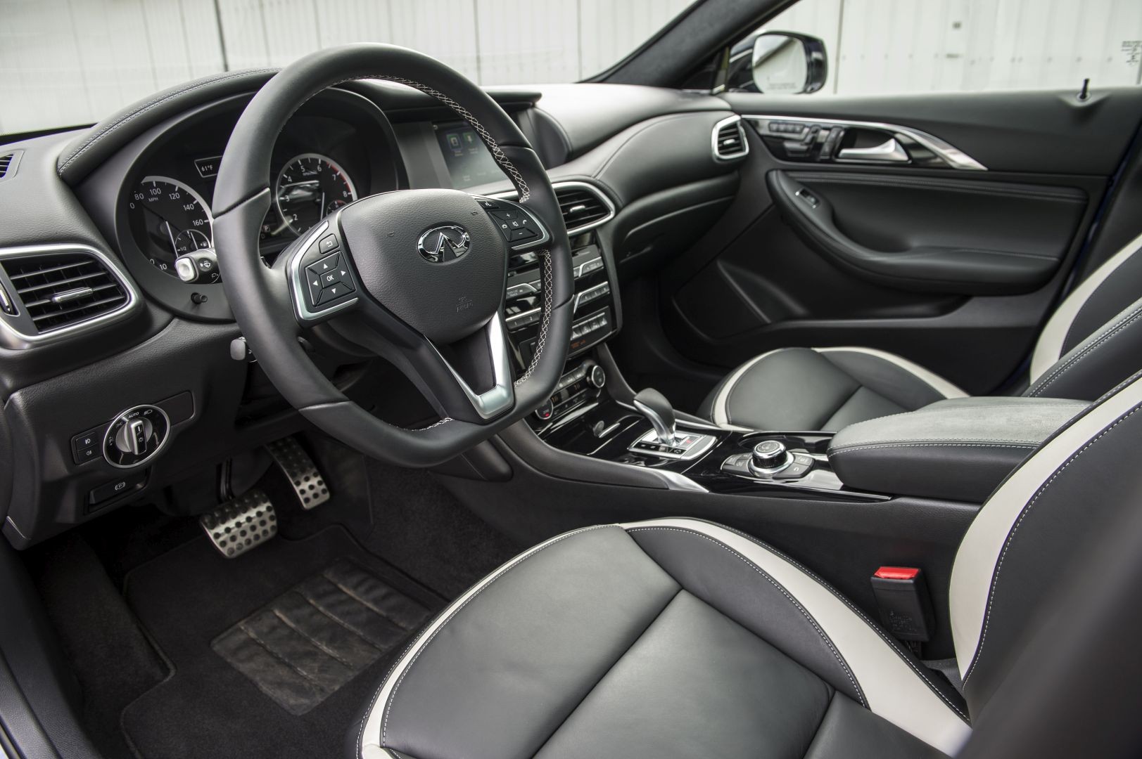 Infiniti Qx30 photo 65