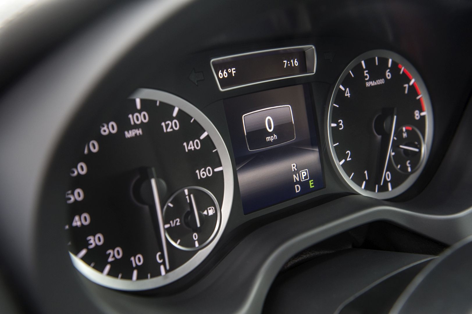 Infiniti Qx30 photo 75