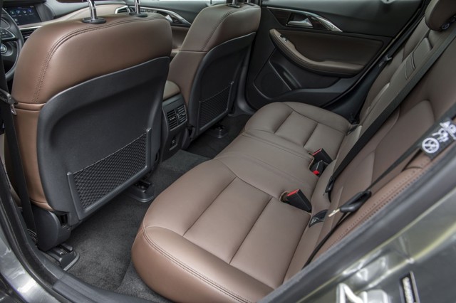 Infiniti Qx30 foto 91