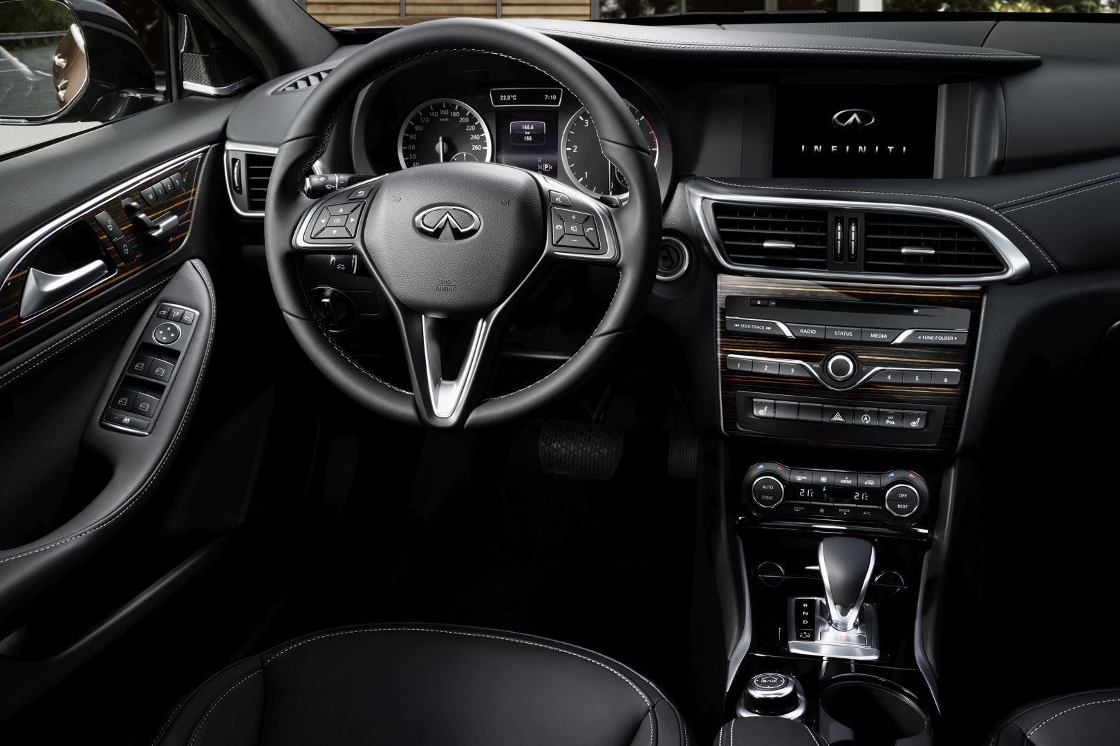 Infiniti Qx30 photo 96