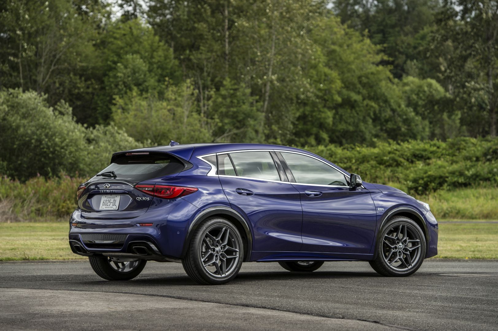 Infiniti Qx30 photo 4