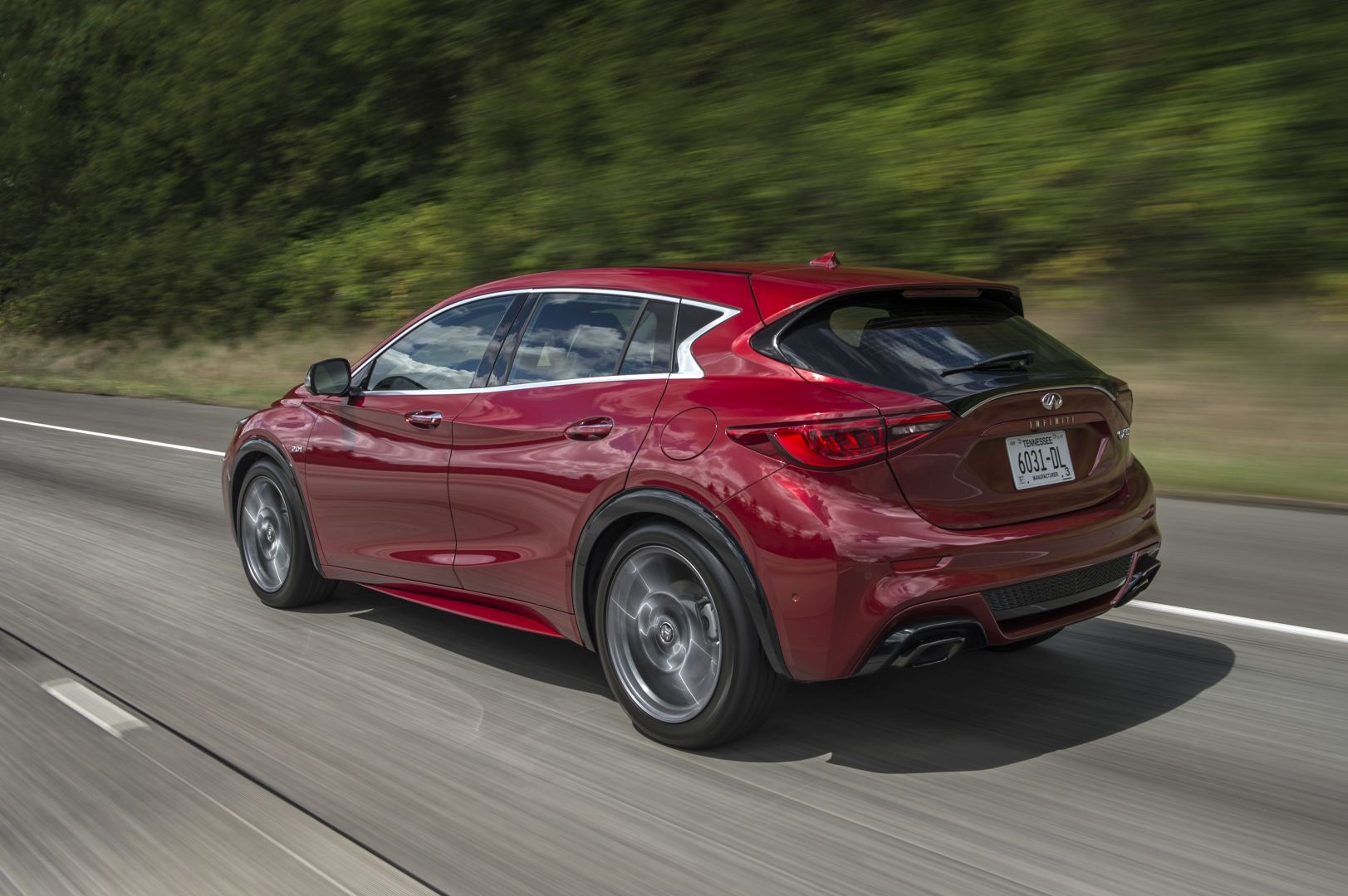 Infiniti Qx30 photo 5