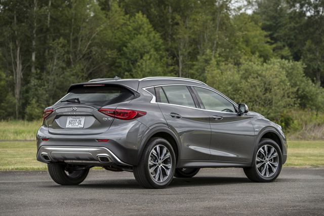 Infiniti Qx30 foto 9