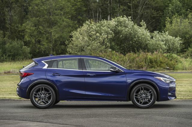 Infiniti Qx30 foto 12